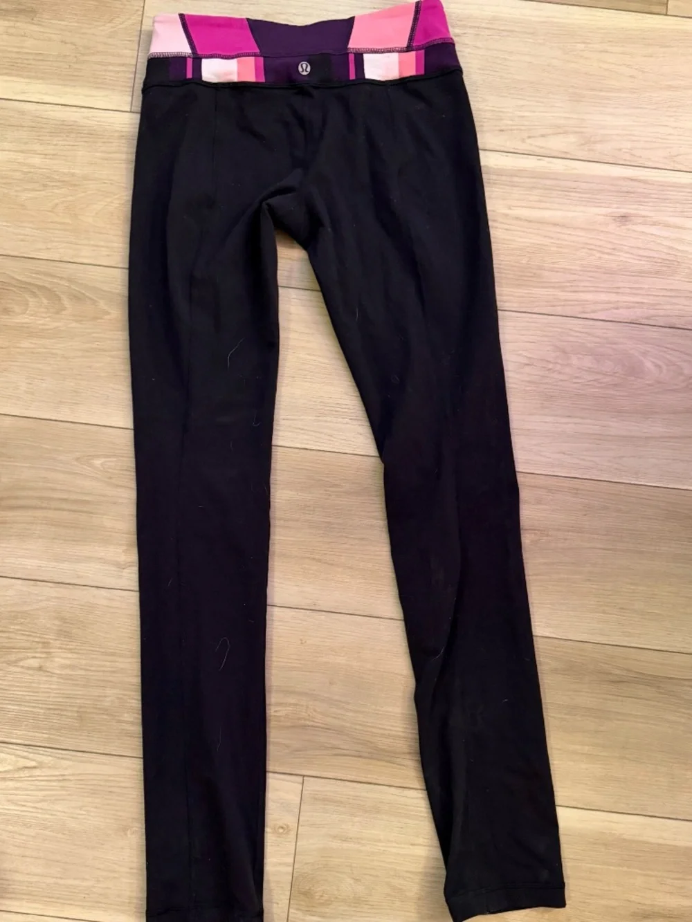 Lululemon Black Full Length Yoga Leggings Purple Pink Print Waist Size 6